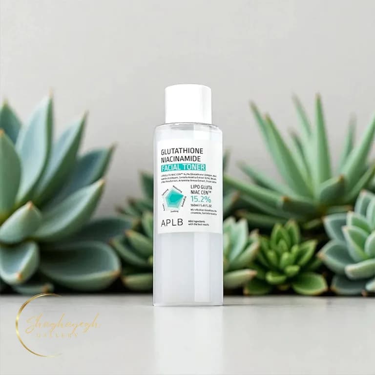 تونر روشن‌کننده و ابرآبرسان گلوتاتیون نیاسینامید APLB میل160 APLB Glutathione Niacinamide Facial Toner 160ml — تصویر ۲