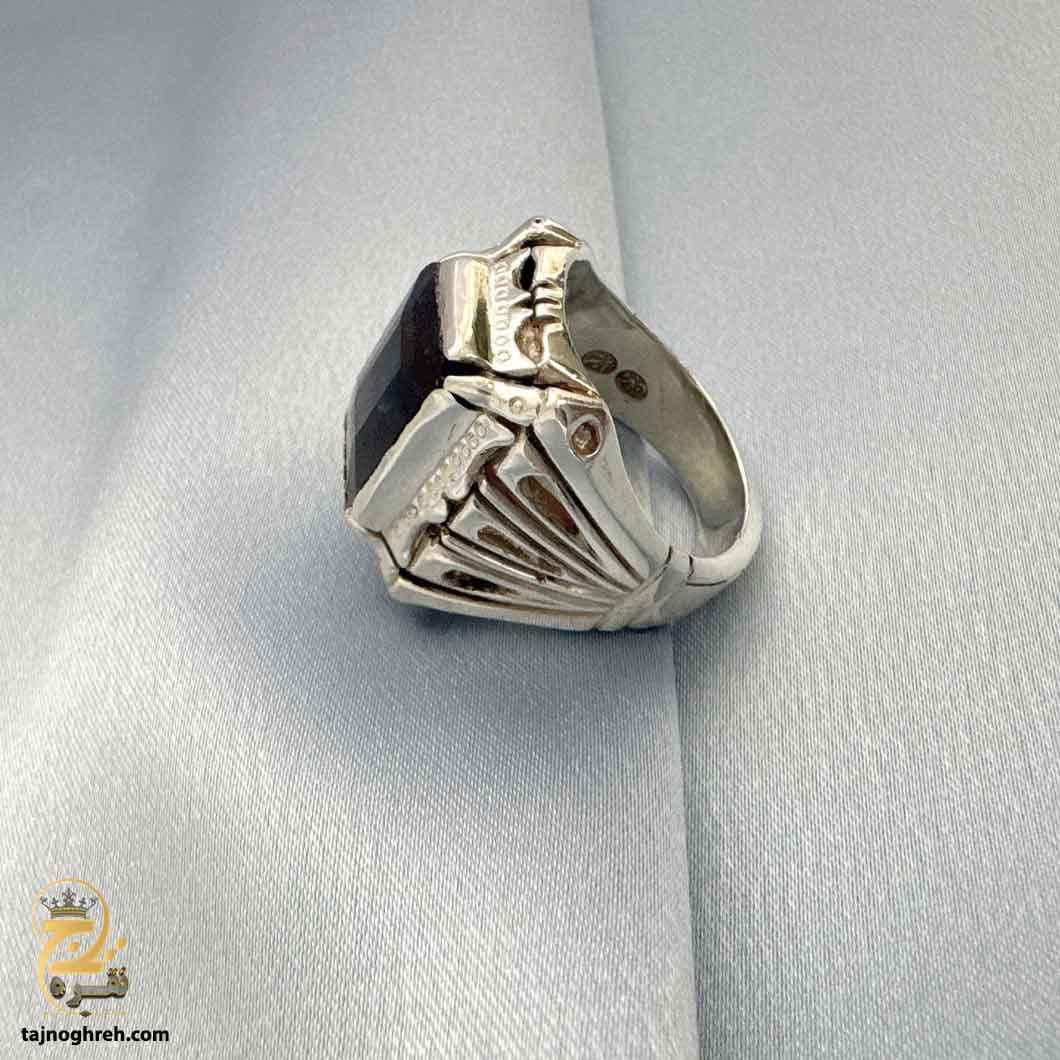 انگشتر نقره دست ساز یاقوت کبود مدل HSR M21 — تصویر ۵