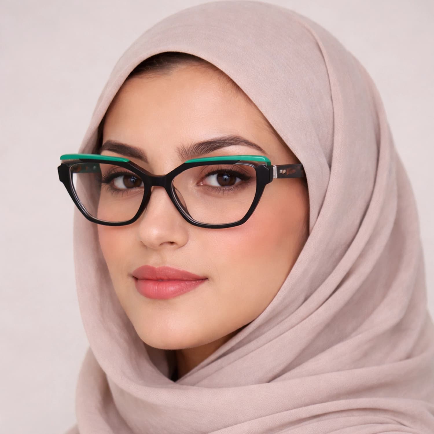فریم عینک طبی زنانه لومیر LU 175 C1 — تصویر ۲