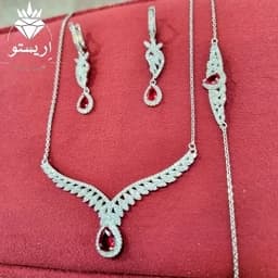 سرویس نقره زنانه جواهری نگین رنگی با عیار 925 و آبکاری طلاسفید بسیار خاص کپی طلا همراه با فاکتور و ارسال رایگان — تصویر ۴