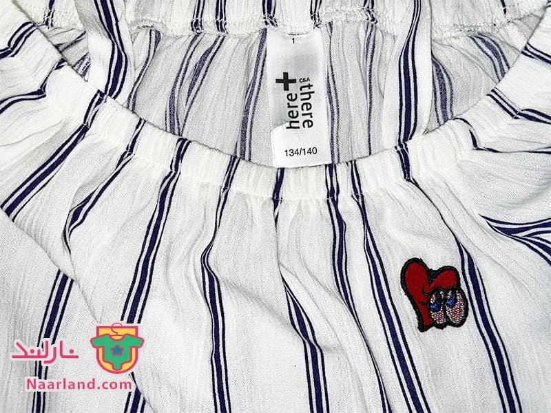 بلوز مجلسی یقه قایقی دخترانه C&A آلمان سفید سرمه ای راه راه — تصویر ۷