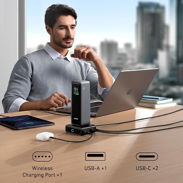 پاوربانک انکر به همراه پایه شارژ مدل B1340 — تصویر ۶