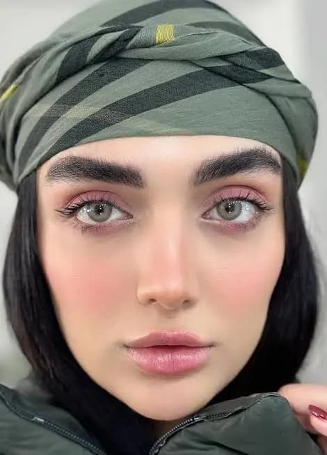 لنز طوسی سبز آلاماندا برند یونیک — تصویر ۲
