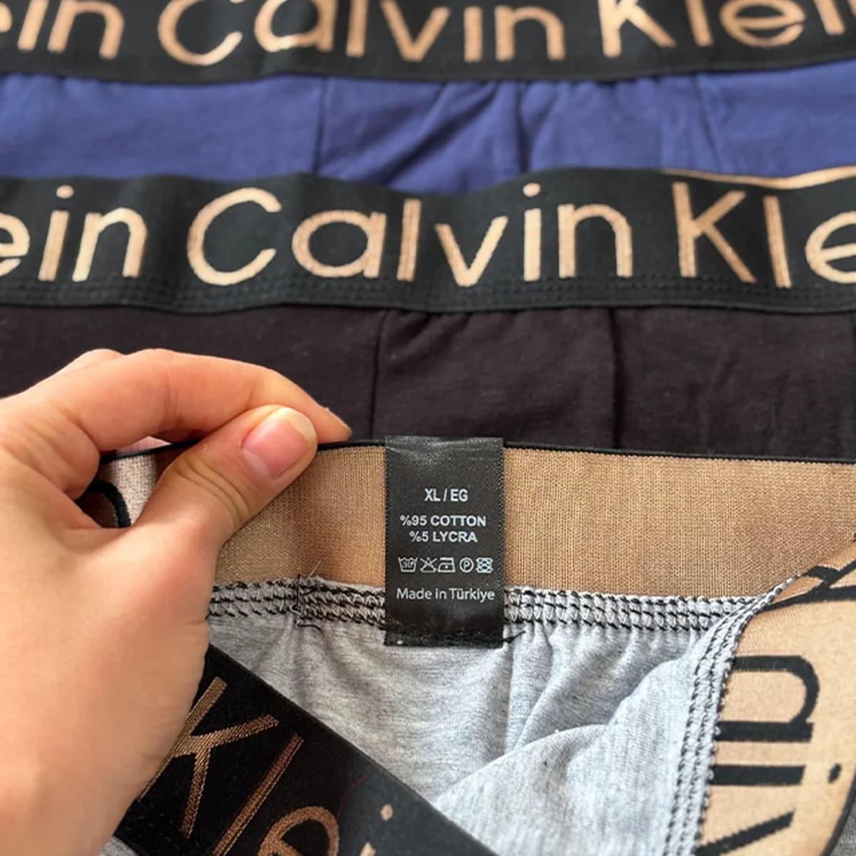 شورت نیم پا مردانه Calvin Klein پک 3 عددی سه رنگ | کیفیت ترک — تصویر ۳