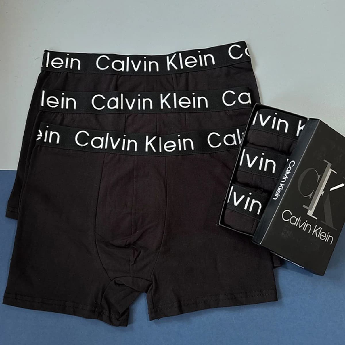 پک ۳ عددی شورت نیم پا مردانه Calvin Klein رنگ مشکی | استایل شیک و راحت