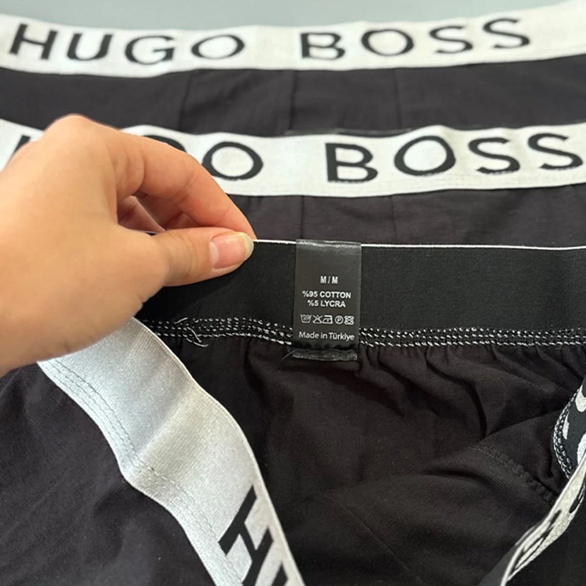 شورت نیم پا مردانه پک 3 عددی BOSS | کیفیت ترک، راحتی و استایل شیک — تصویر ۲