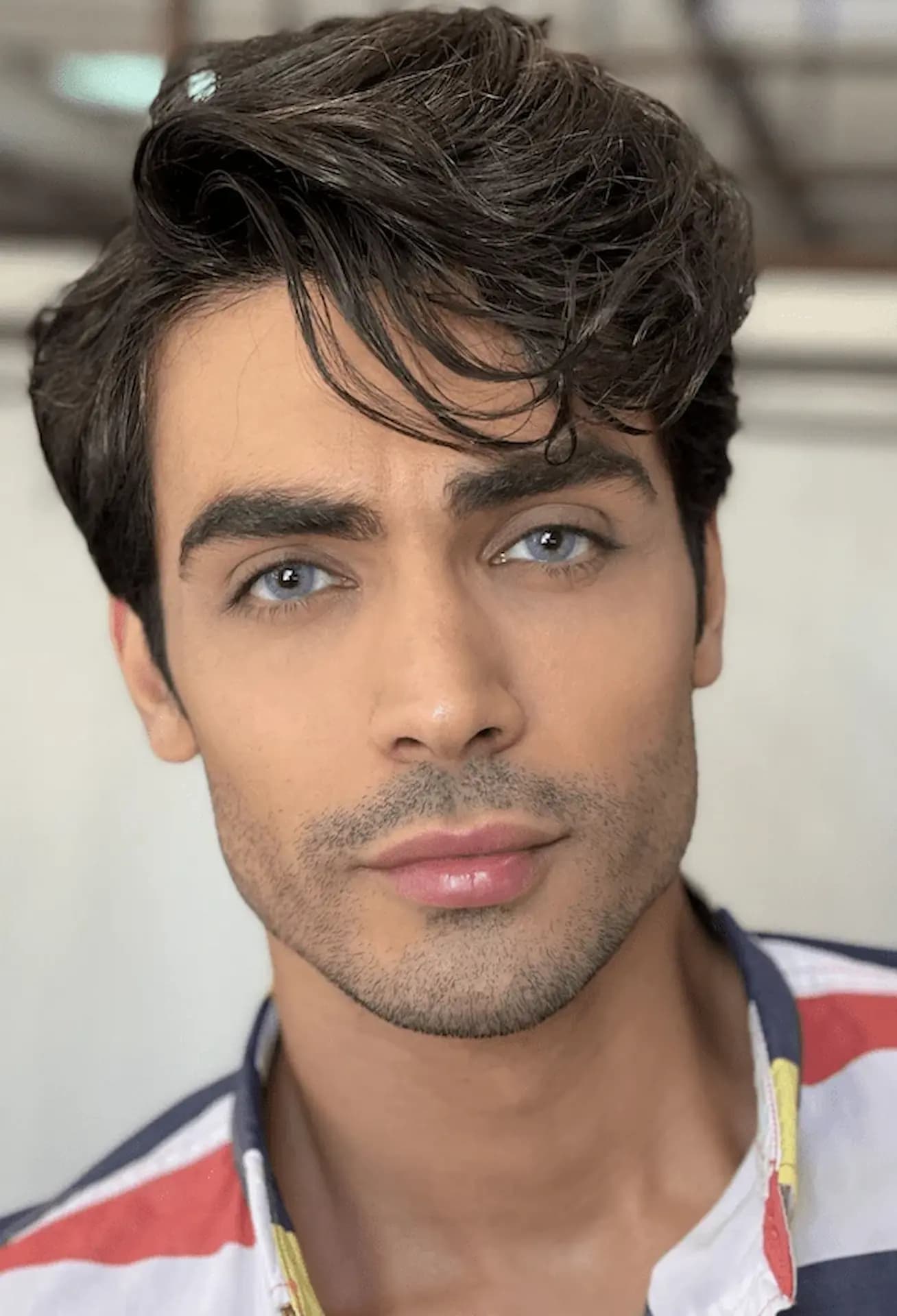 لنز آبی کور بلو برند نچرال