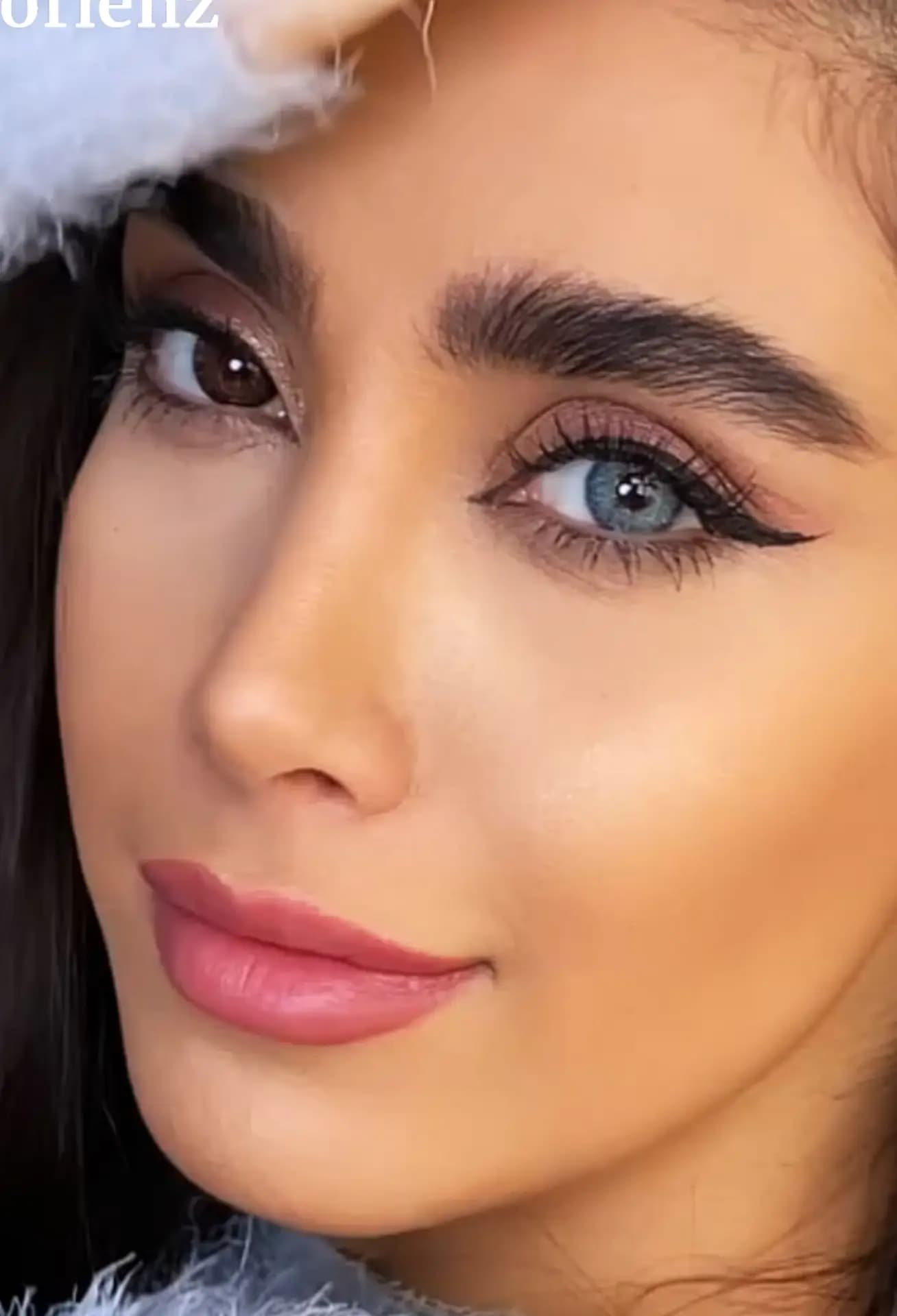 لنز آبی لومییر بلو برند دهب — تصویر ۲