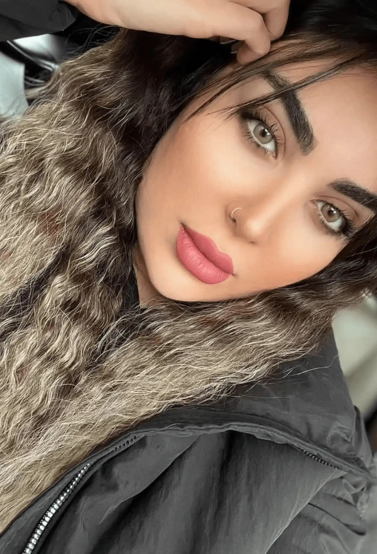 لنز طبی و رنگی نچرال هیزل(عسلی دور محو)