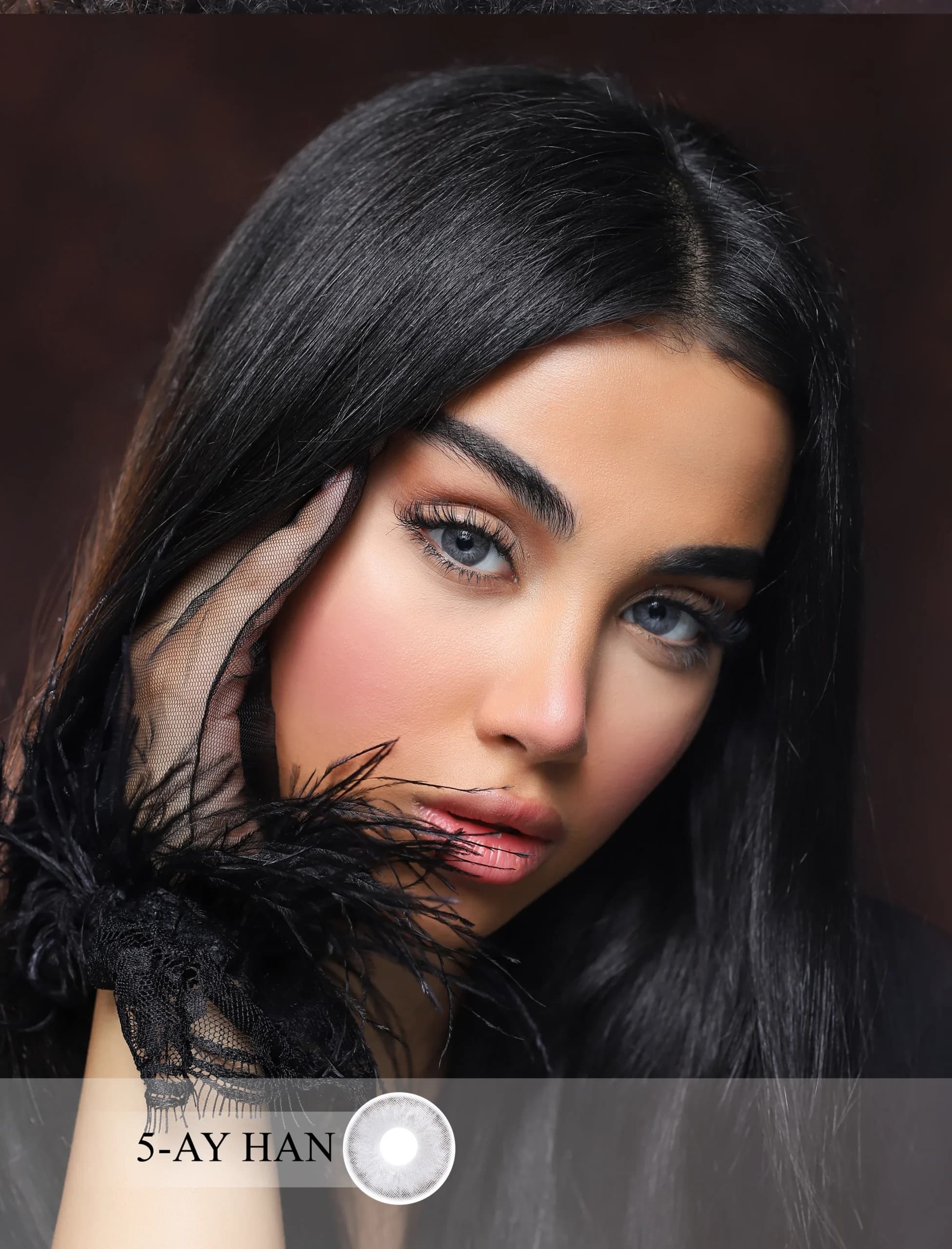 لنز رنگی آیهان(خاکستری نقره ای دور محو)