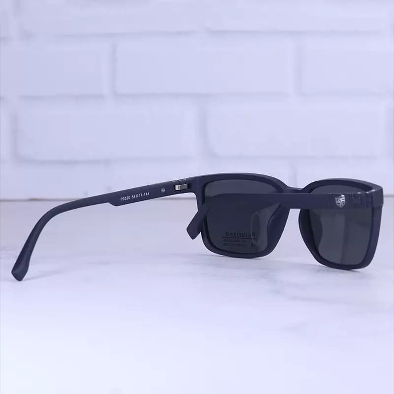 عینک آفتابی پورشه فریم سرمه ای مات پلاریزه P 3320/2 — تصویر ۳
