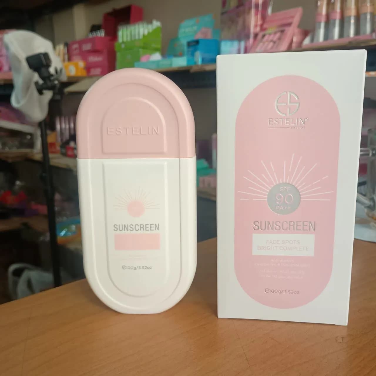 کرم ضد آفتاب استیلن صورتی spf 90 /ضد لک و روشن کننده 100 گرمی — تصویر ۲