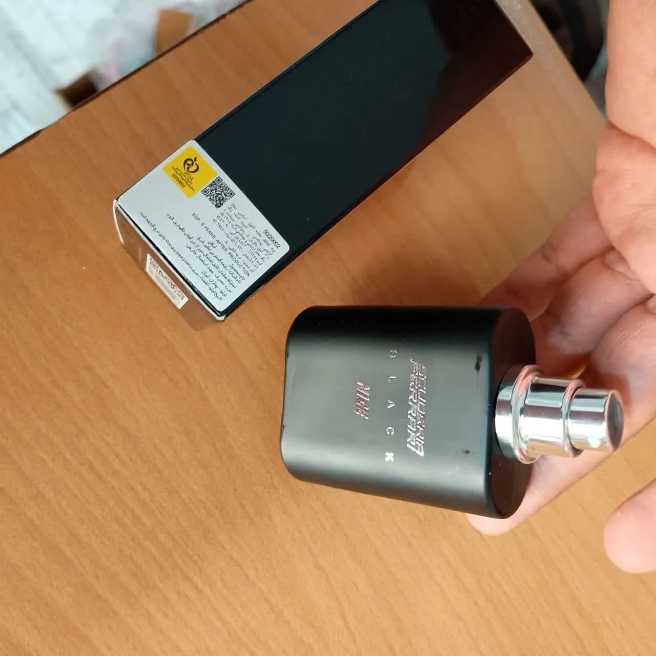 ادکلن فراری بلک 30 میل — تصویر ۲