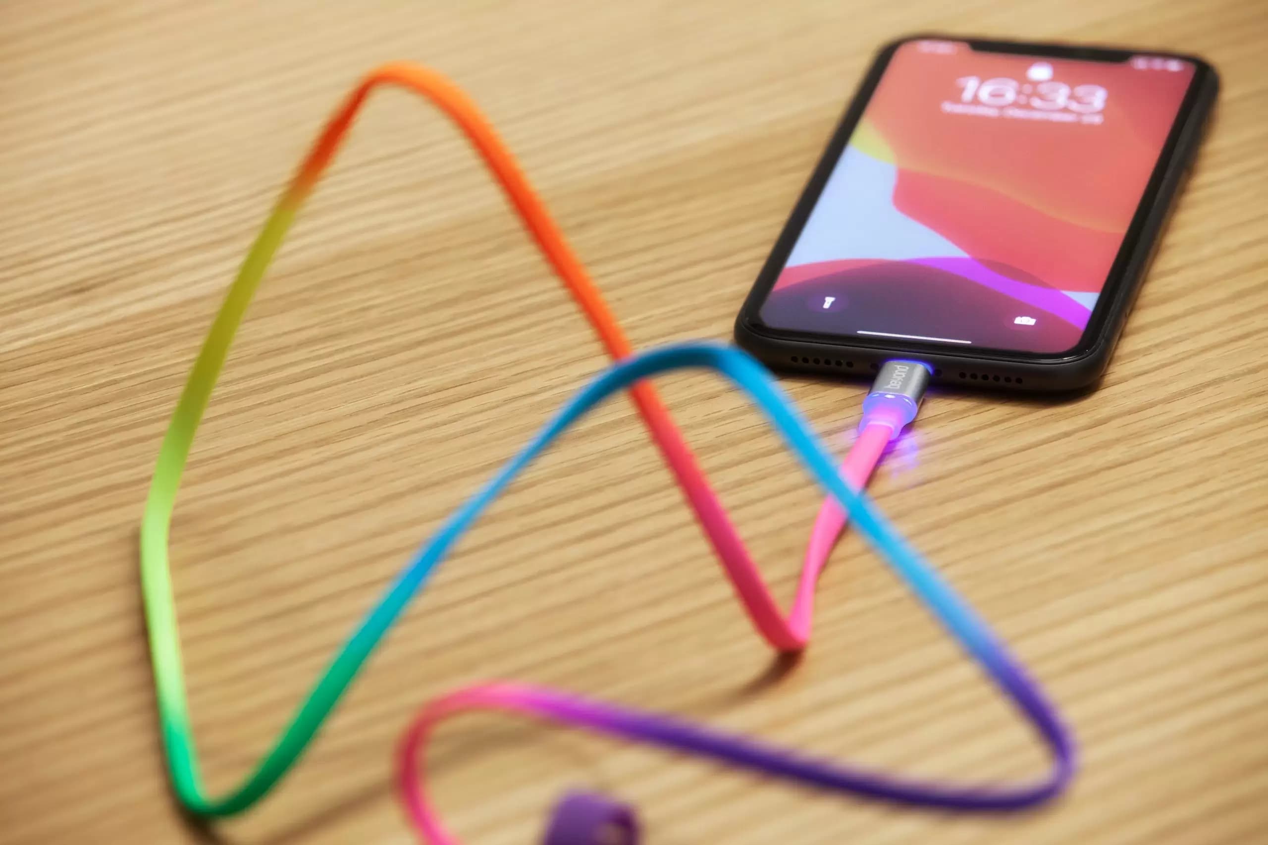 کابل شارژ USB به Lightning بیاند مدل BA-500 — تصویر ۳