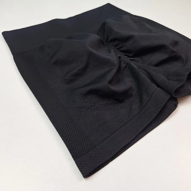 شورتک پشت چین دار اورجینال سیملس مشکی SH561 — تصویر ۴
