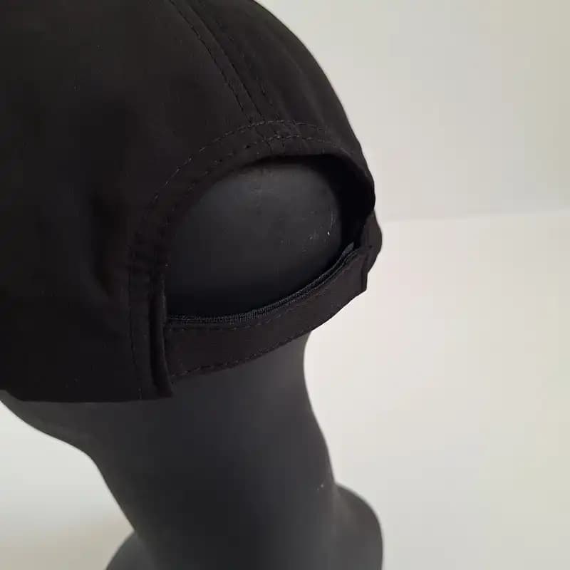 کلاه ورزشی شمعی نایک مشکی DRI-FIT — تصویر ۴