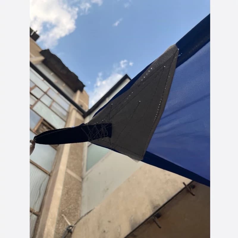 سایبان و افتابگیر مسافرتی تاشو با قلاب — تصویر ۲