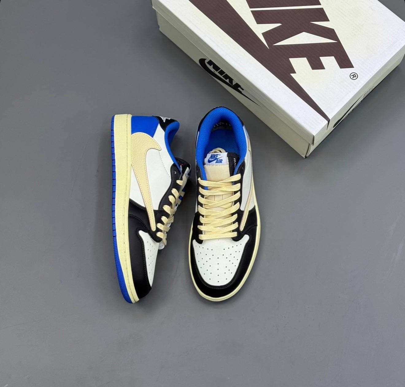 کفش کتونی نایک ایر جردن وان لو تراویس فرگمنت Nike Air Jordan 1 Low Travis Scott Fragment — تصویر ۵