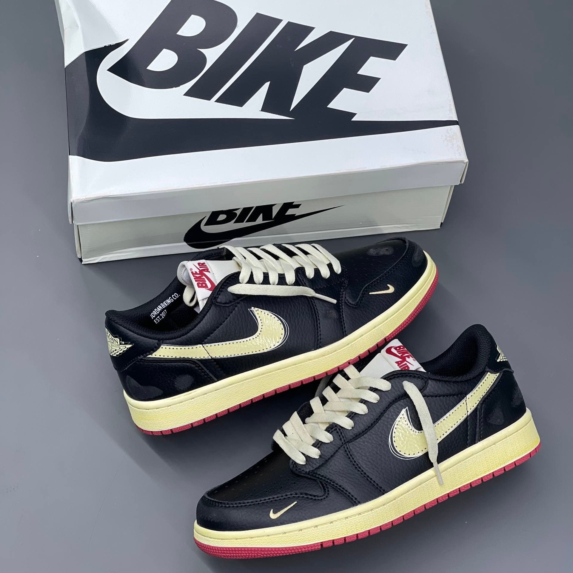 کفش کتونی مردانه نایک ایر جردن 1 لو مستر نایجل سیلوستر Nike Air Jordan 1 Retro Low OG Nigel Sylvester — تصویر ۴