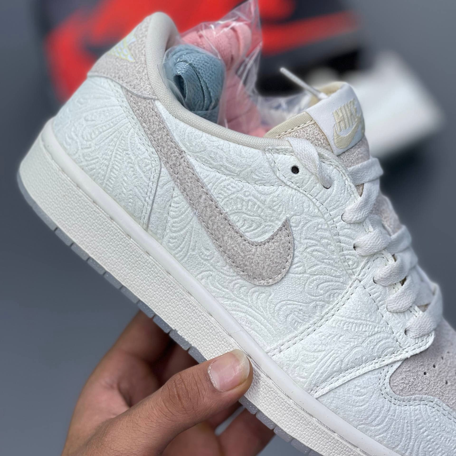 کفش کتونی زنانه و مردانه نایک ایر جردن 1 کریس پاول Nike Air Jordan 1 Low Chris Paul — تصویر ۴