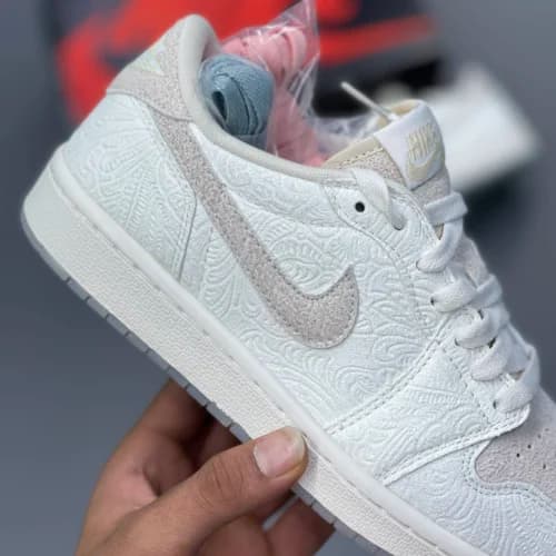 کفش کتونی زنانه و مردانه نایک ایر جردن 1 کریس پاول Nike Air Jordan 1 Low Chris Paul — تصویر ۹
