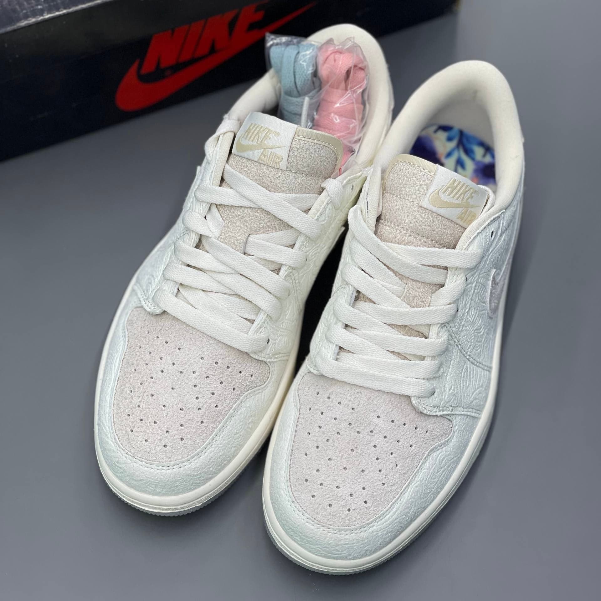 کفش کتونی زنانه و مردانه نایک ایر جردن 1 کریس پاول Nike Air Jordan 1 Low Chris Paul — تصویر ۳