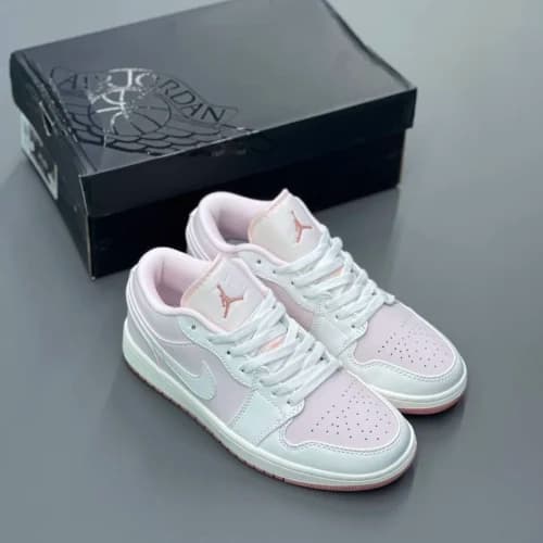 کفش کتونی زنانه نایک ایر جردن 1 بدون ساق صورتی Nike air jordan 1 Low SE Pink — تصویر ۷