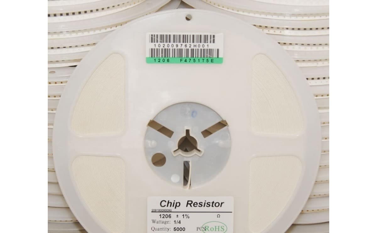 مقاومت 330 اهم پکیج 1206 SMD رول 5000 عددی
