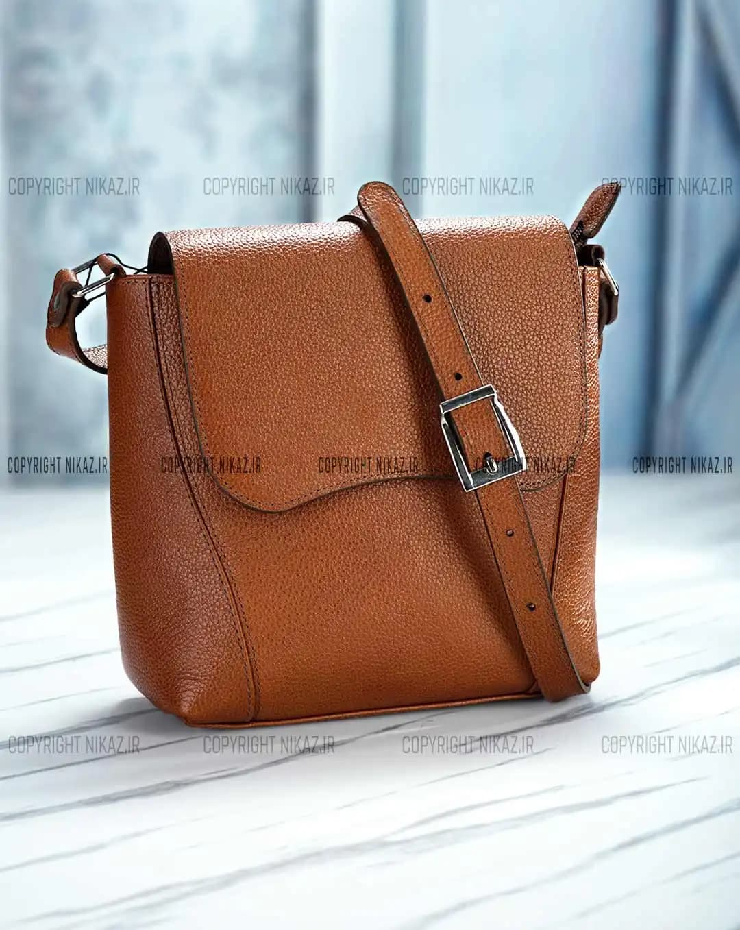 کیف دوشی زنانه چرم طبیعی مدل نوشا کد 2577 — تصویر ۲