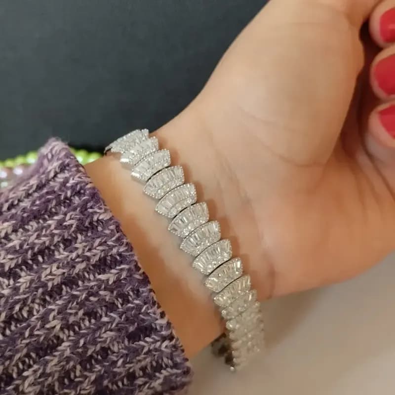 دستبند نقره زنانه عیار 925 طرح جواهری لوکس — تصویر ۷