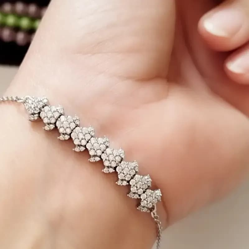 دستبند نقره زنانه عیار 925 طرح جواهری روکش طلا سفید وزن 4.49 گرم — تصویر ۸