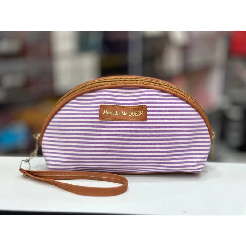 کیف آرایشی هلالی طرح راهراه Queen — تصویر ۴
