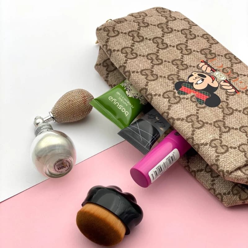 کیف آرایشی مخملی Gucci — تصویر ۲