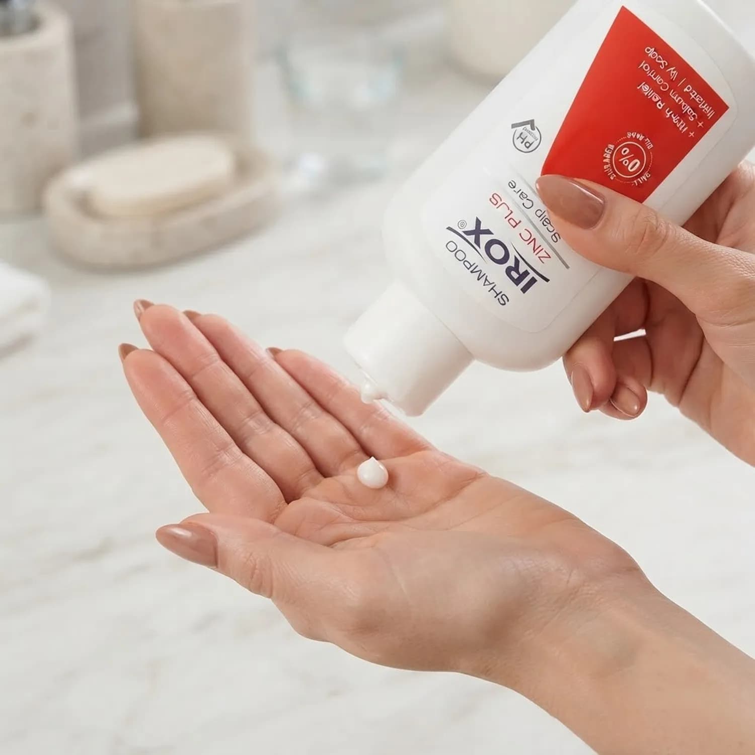 شامپو زینک پلاس فاقد سولفات ایروکس مخصوص شوره چرب 200 گرم | Irox Zinc Plus Oily Scalp Shampoo — تصویر ۲