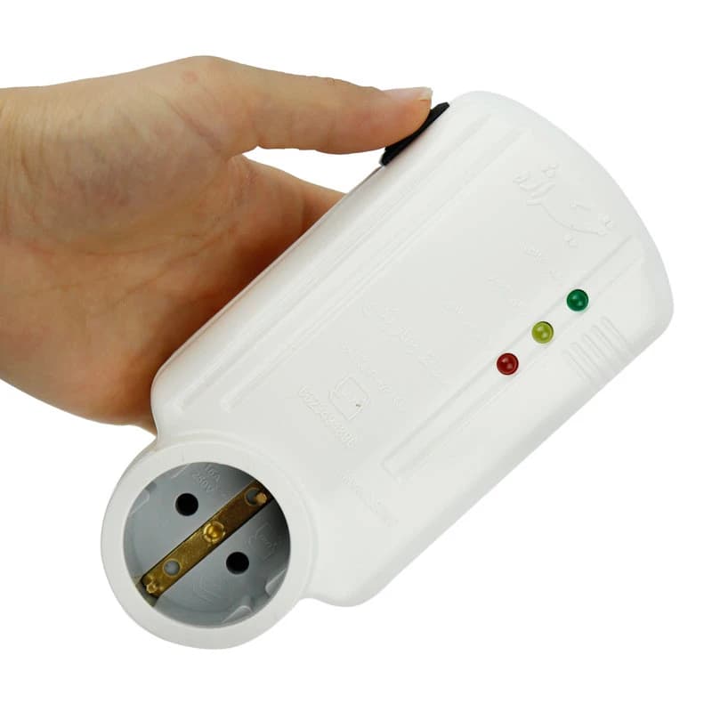 محافظ برق پکیج ارت دار تیراژه S7007 — تصویر ۳
