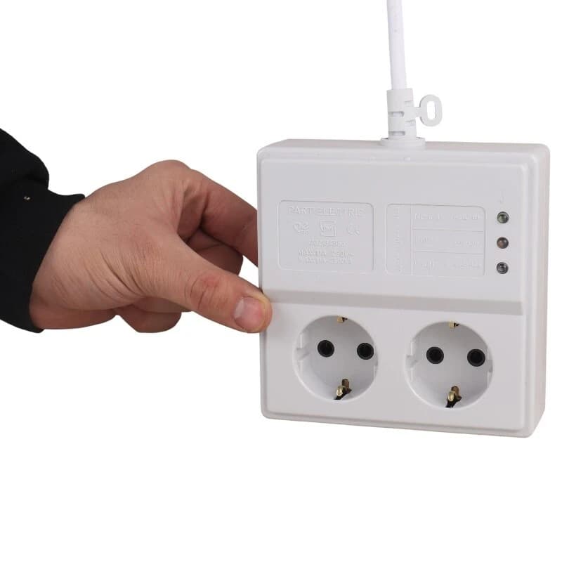 محافظ برق یخچال و فریزر 2 خانه ارت دار پارت الکتریک 981 با کابل 3 متری — تصویر ۵