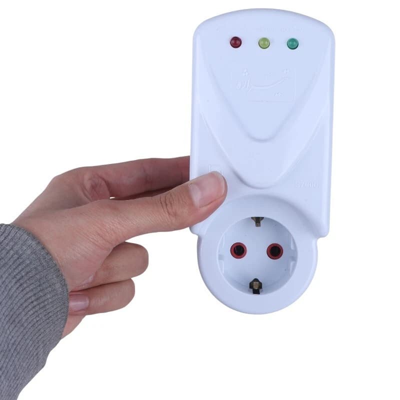 محافظ برق کولر گازی ارت دار تیراژه S7000 کد 3 — تصویر ۴