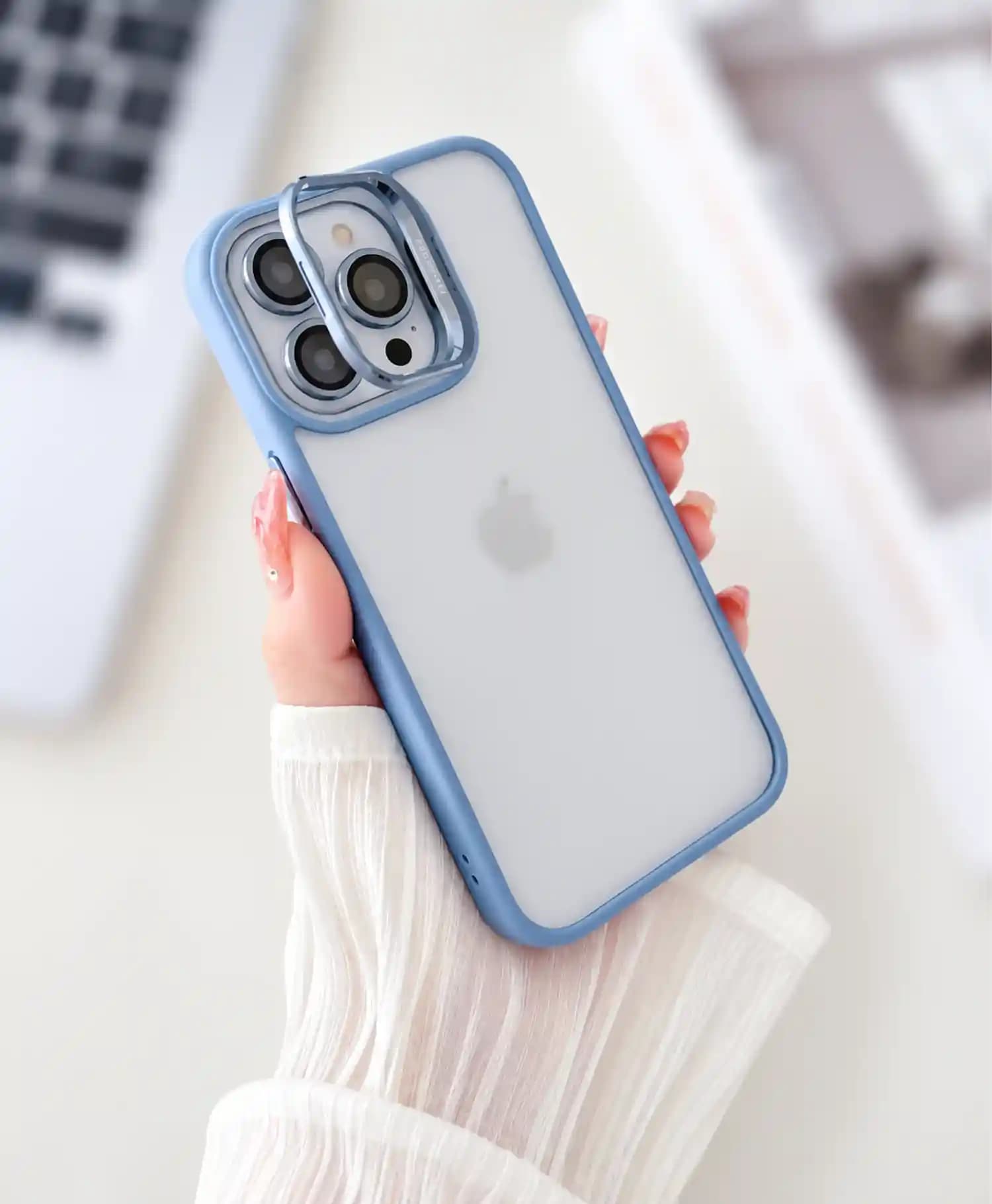 قاب استند دار به همراه محافظ لنز فلزی گوشی موبایل Iphone 15 Pro Max — تصویر ۲