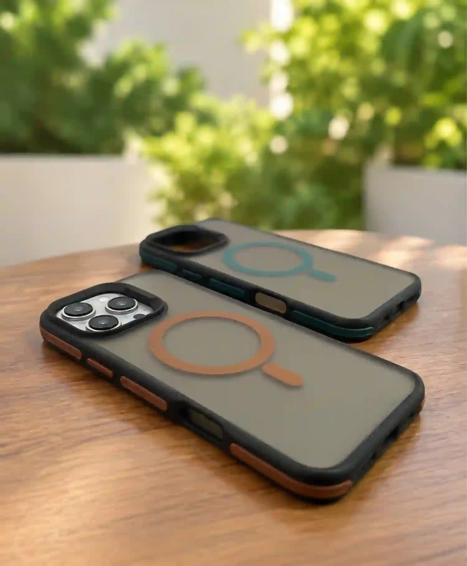 قاب پشت مات مگ سیف دار مجیک ماسک گوشی موبایل Iphone 16 Pro Max — تصویر ۲