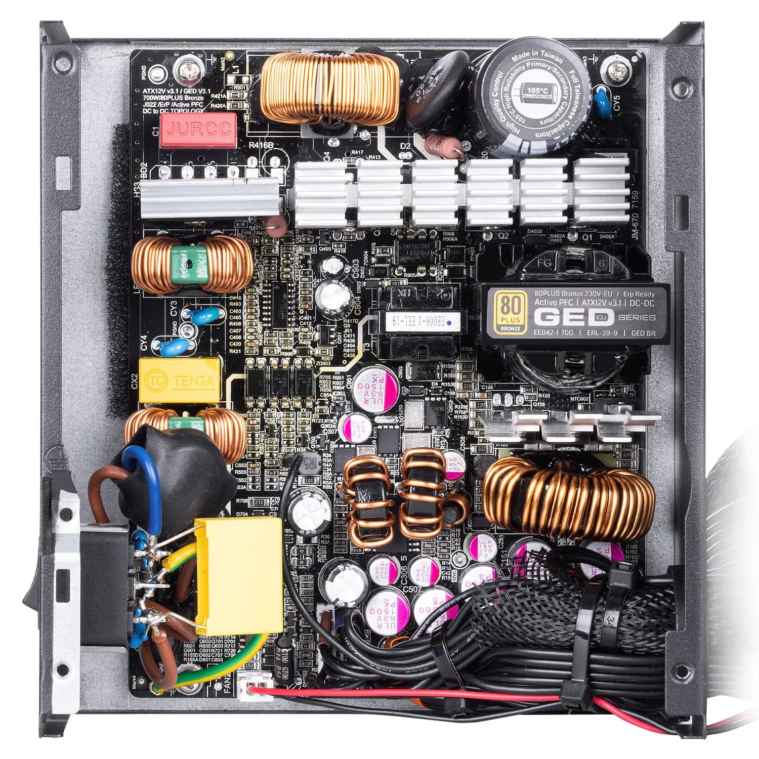منبع تغذیه کامپیوتر گرین ظرفیت 700 وات POWER GREEN GP700A-GED V3.1 — تصویر ۳