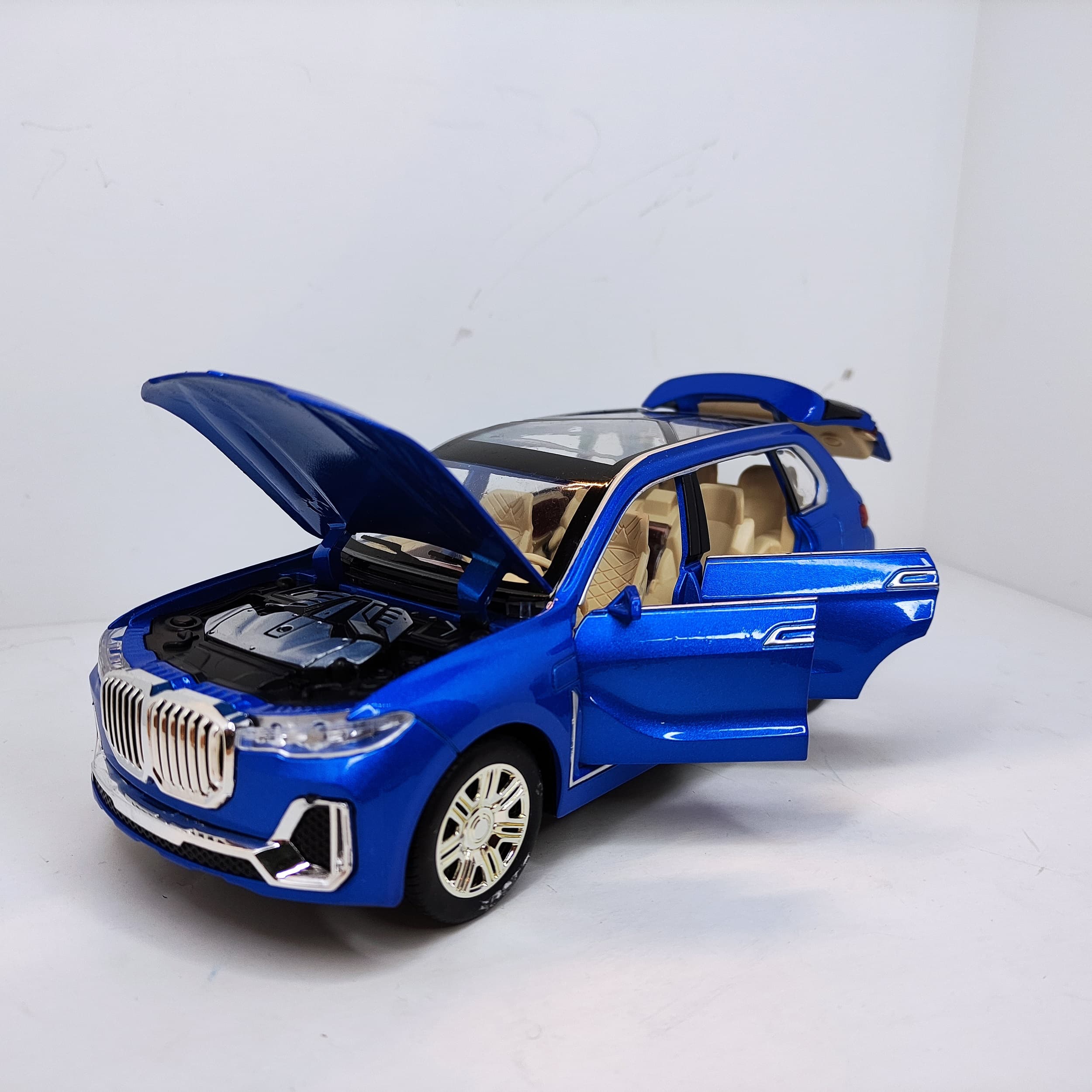 ماکت ماشین چه ژی مدل دودزا bmw x7 — تصویر ۴
