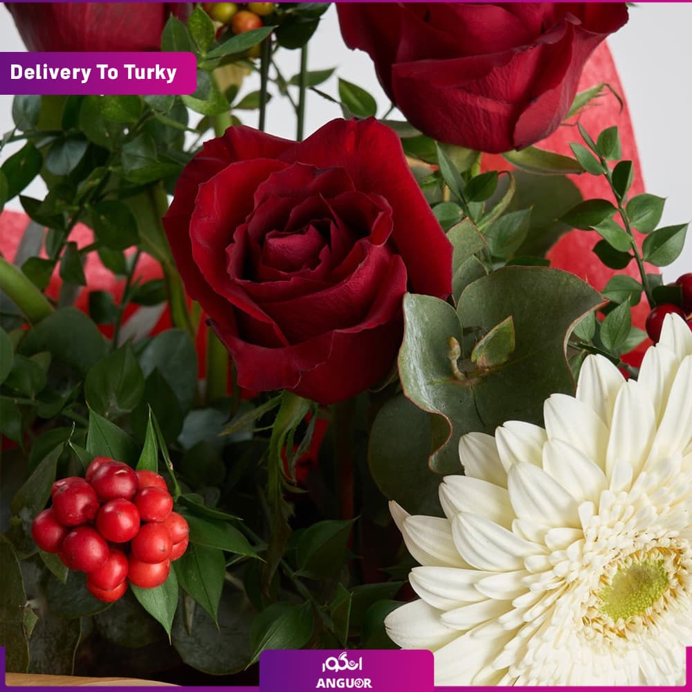 دسته گل کریسمسی (ارسال گل به ترکیه) — تصویر ۲