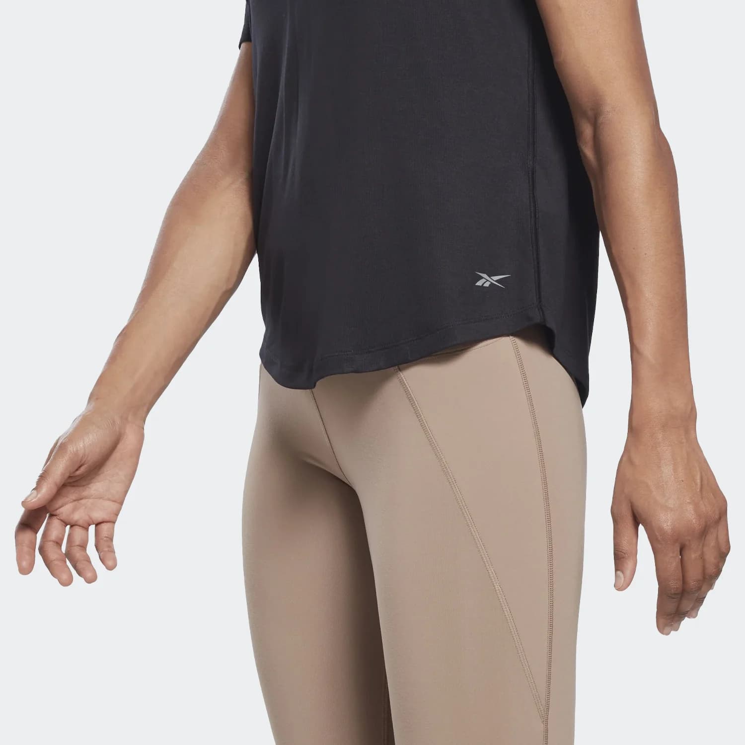تیشرت زنانه ریباک مدل Reebok Activchill Dreamblend Women’s T-Shirt — تصویر ۴
