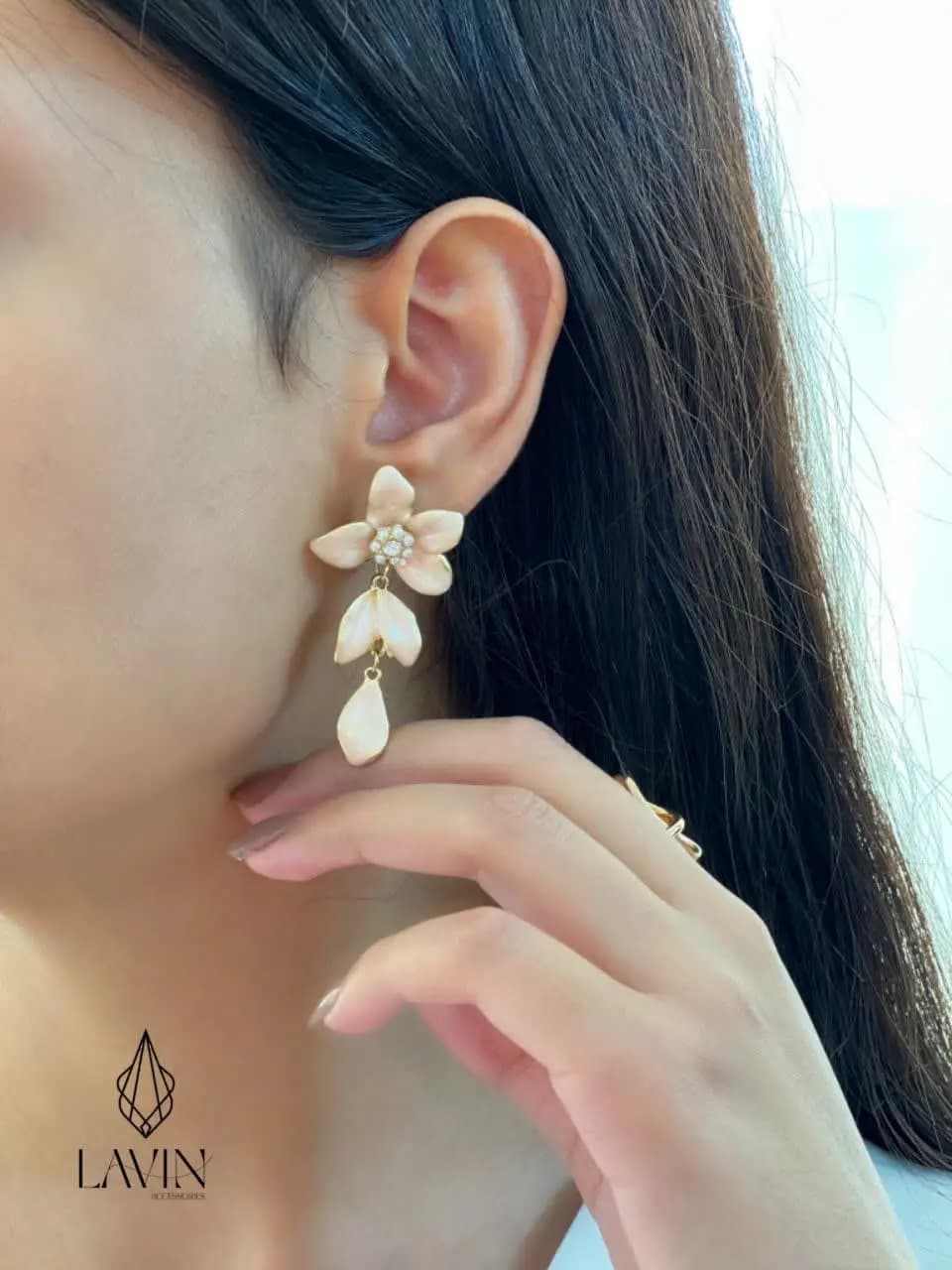 گوشواره گل فانتزی ژوپینگ کد 7460 — تصویر ۲