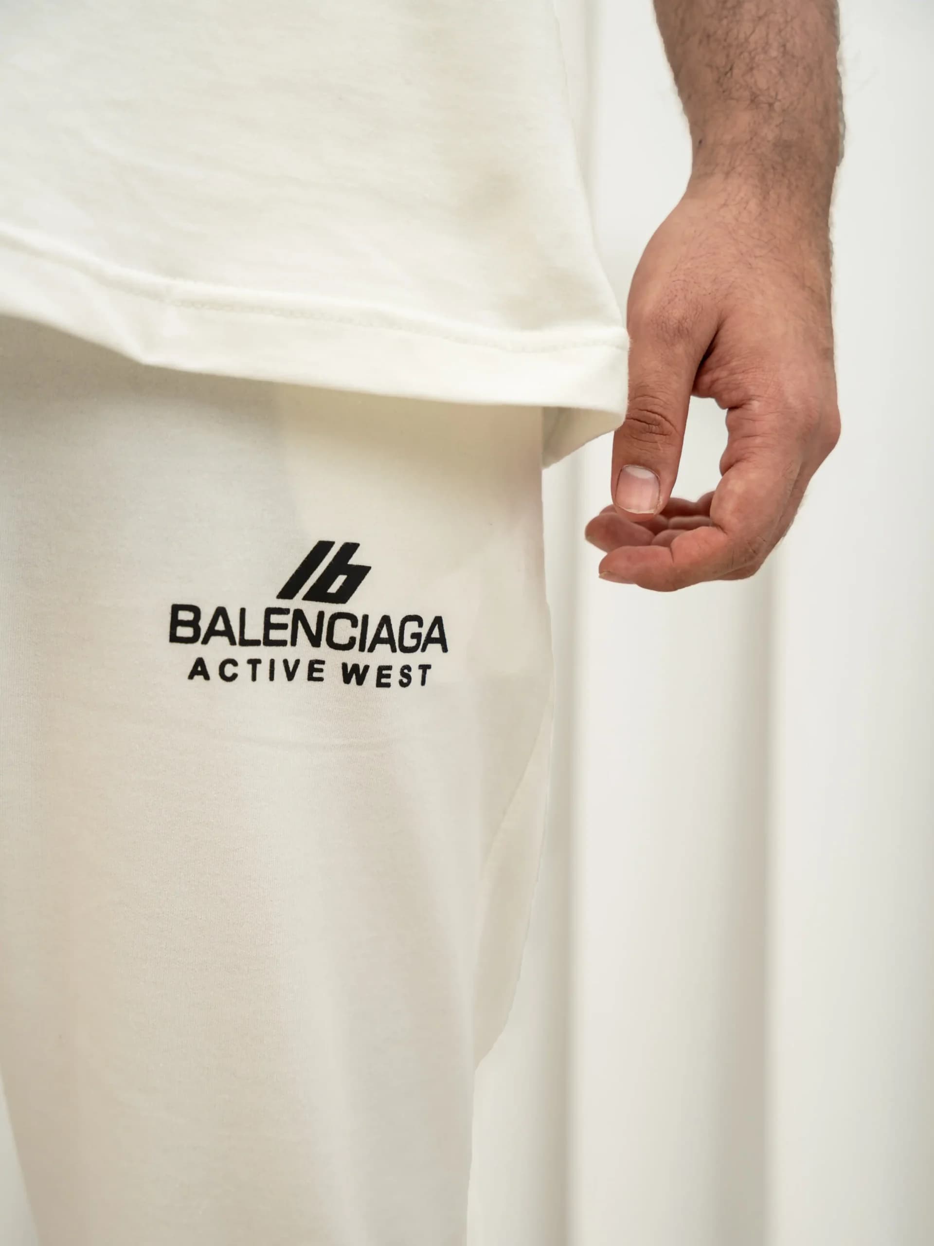 ست مردانه تیشرت و شلوار مدل Balenciaga — تصویر ۷