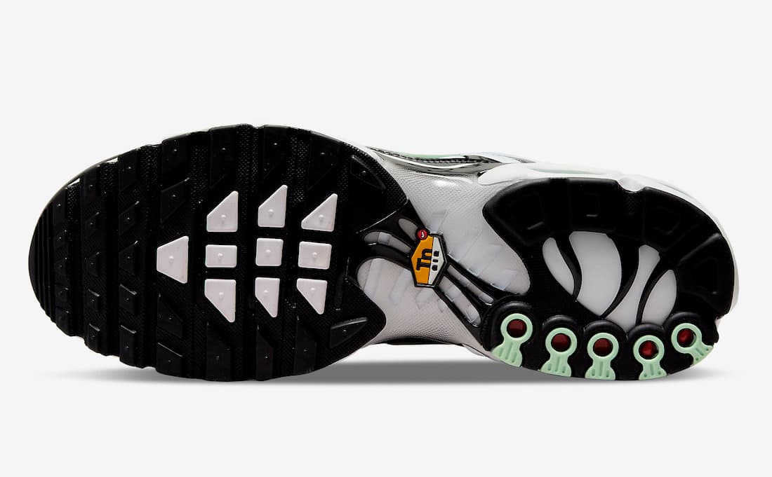 نایک ایرمکس پلاس مشکی سفید Nike Air Max Plus Black White — تصویر ۶