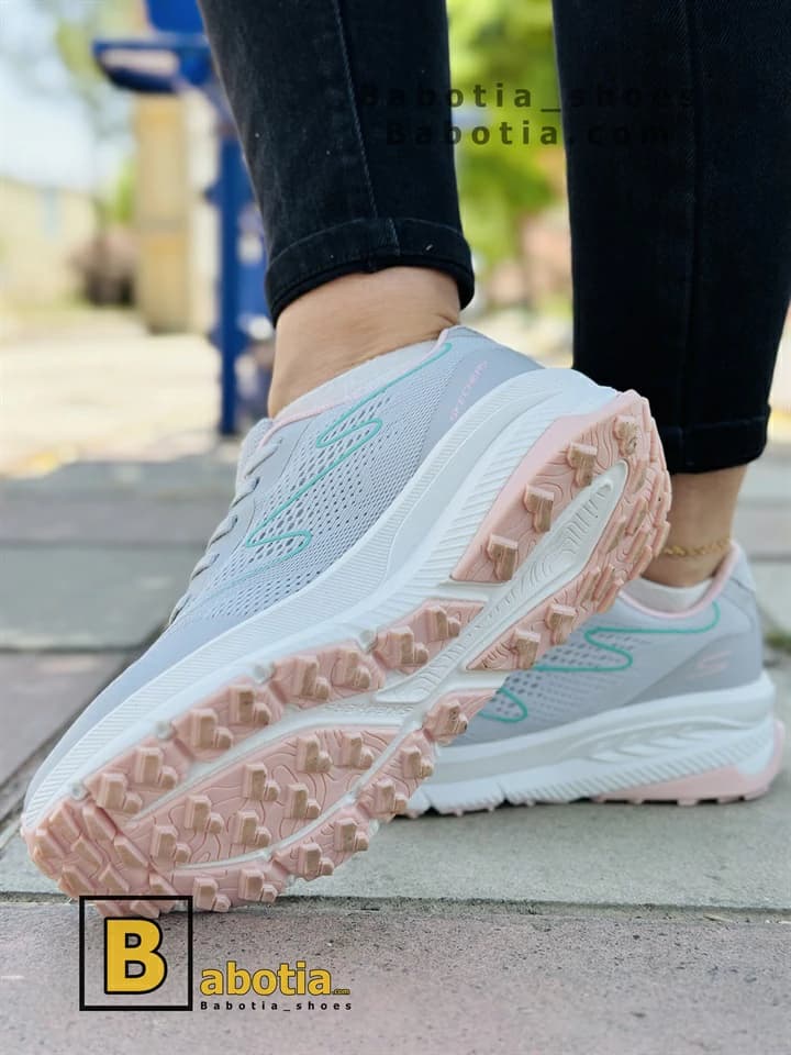 کتونی اسکیچرز مموری فوم طوسی — تصویر ۳