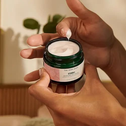 ژل‌کرم مرطوب‌کننده ویتامین E بادی‌ شاپ — تصویر ۵