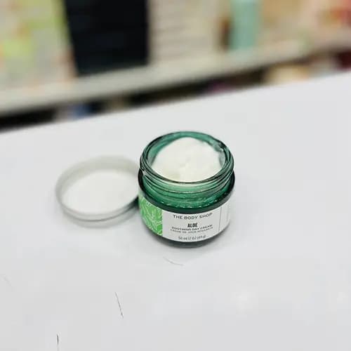 کرم روز مرطوبکننده آلوئه ورا بادیشاپ — تصویر ۴