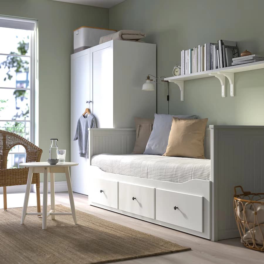 مبل تختخواب شو ایکیا با 3 کشو و 2 تشک سفید مدل HEMNES — تصویر ۴